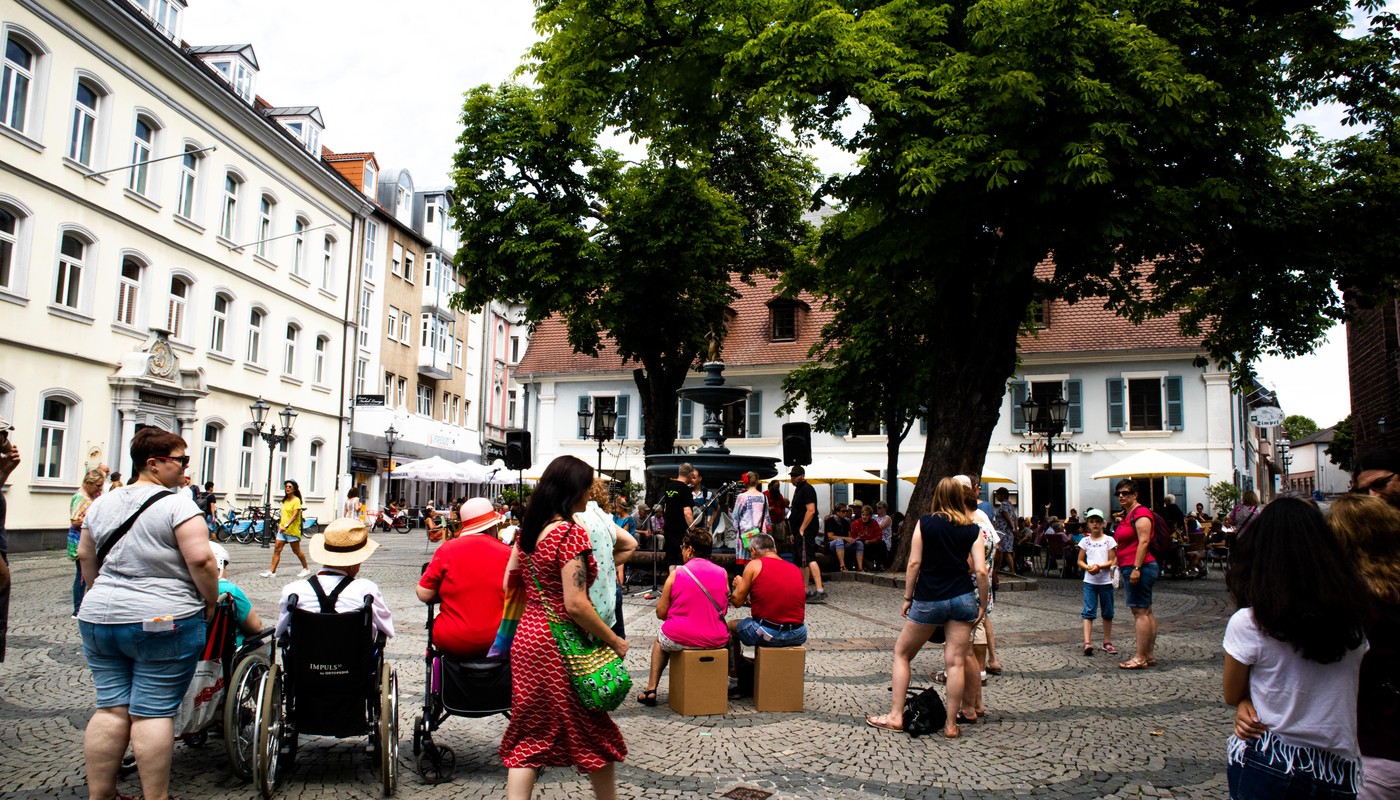 Kaiserslautern startet Führungsprogramm zum 750. Stadtjubiläum mit neuer Jubiläumstour Kaiserslautern startet Führungsprogramm zum 750. Stadtjubiläum mit neuer Jubiläumstour