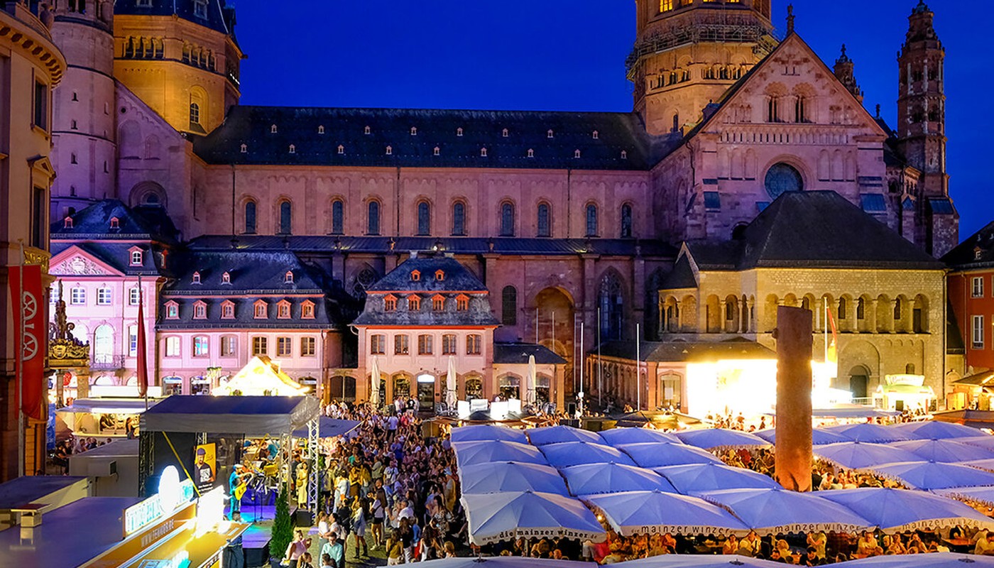 Mainzer Johannisnacht kündigt sommerliches Programm mit Musik, Markt und Feuerwerk an Mainzer Johannisnacht kündigt sommerliches Programm mit Musik, Markt und Feuerwerk an
